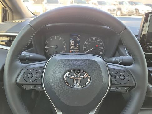 Used 2023 Toyota Corolla SE image 19