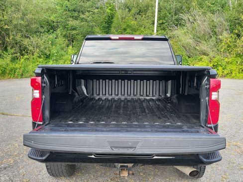 Used 2024 Chevrolet Silverado 2500 Custom w/ Custom Convenience Package AWD/4WD image 17