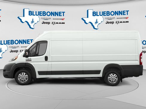 Used 2017 RAM ProMaster 3500 w/ Premium Appearance Group FWD image 3