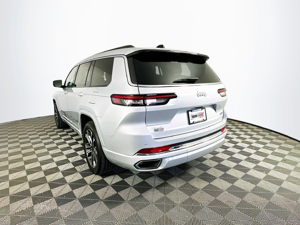 Certified 2025 Jeep Grand Cherokee L Overland w/ Rear Seat Video Group I AWD/4WD image 8
