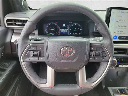 Used 2026 Toyota 4Runner TRD Off-Road Premium AWD/4WD image 16