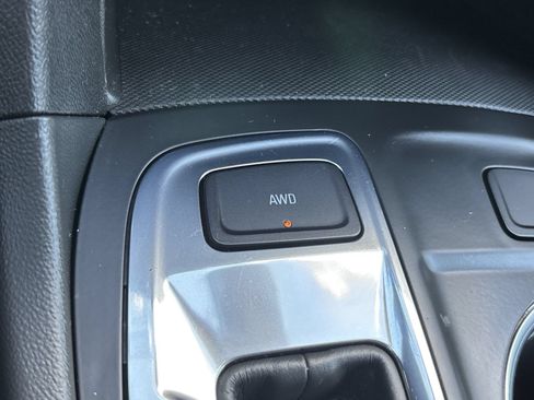 Used 2023 Chevrolet Equinox LT w/ Driver Convenience Package AWD/4WD image 9