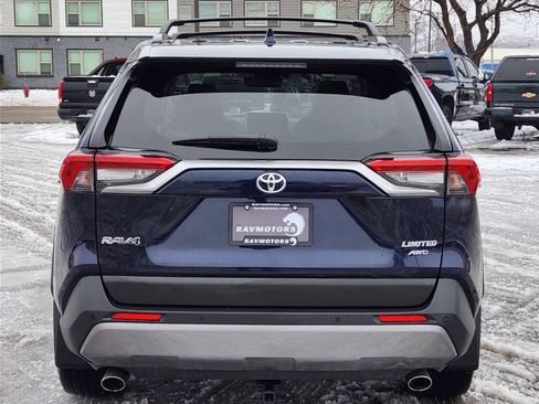Used 2021 Toyota RAV4 Limited image 8