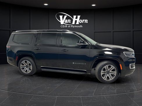 Used 2023 Jeep Wagoneer Series II AWD/4WD image 8