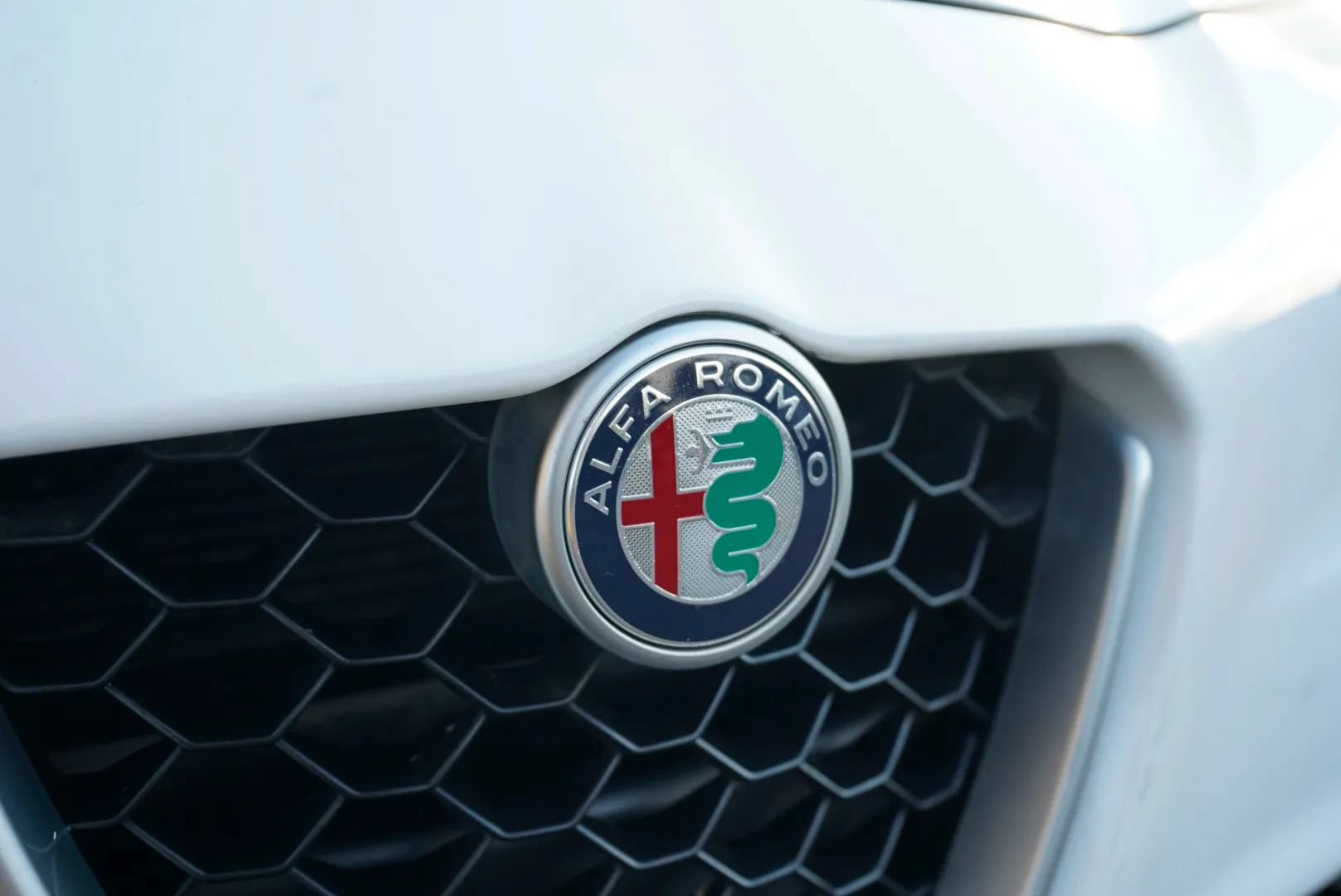 Used 2017 Alfa Romeo Giulia AWD image 10