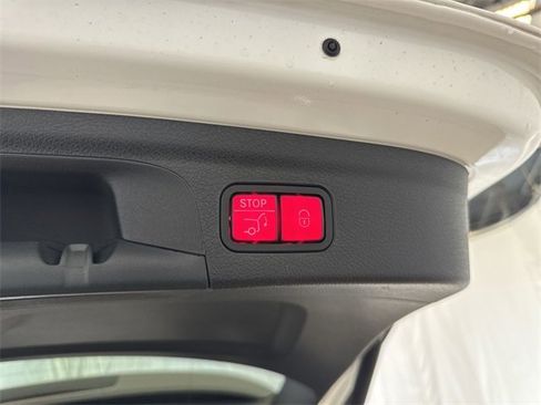 Used 2022 Mercedes-Benz GLE 350 4MATIC w/ AMG Line Exterior image 28