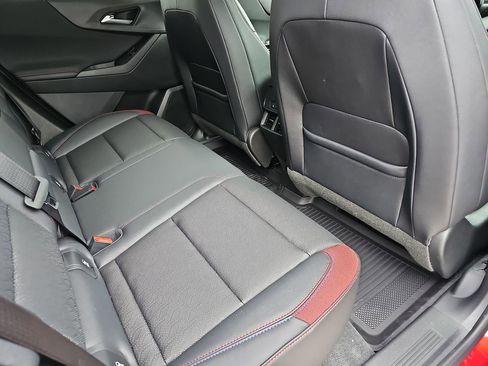 New 2026 Chevrolet Equinox RS w/ Convenience Package III AWD/4WD image 11