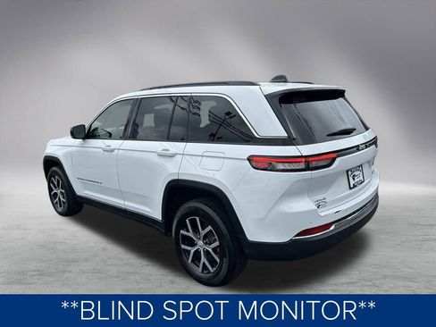 Used 2024 Jeep Grand Cherokee Limited image 10