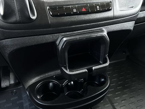 Used 2025 RAM ProMaster 2500 w/ Convenience Group FWD image 22