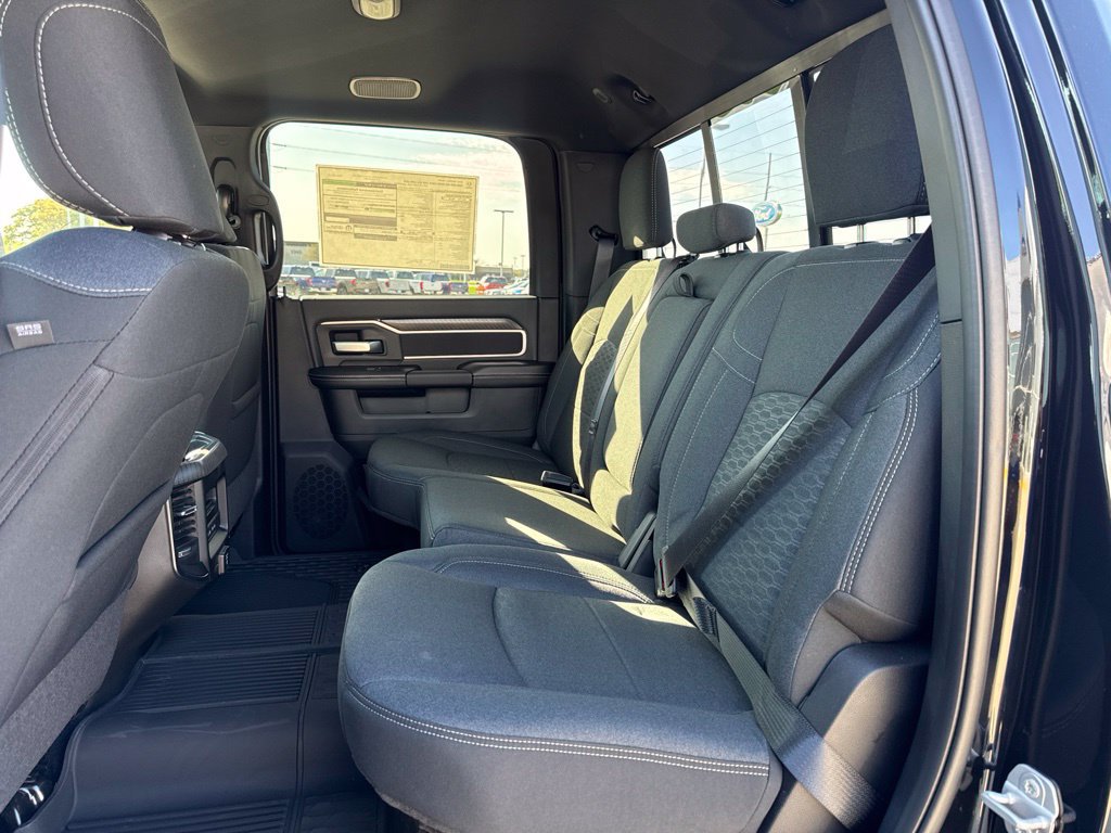 New 2027 RAM 3500 Big Horn AWD/4WD image 21