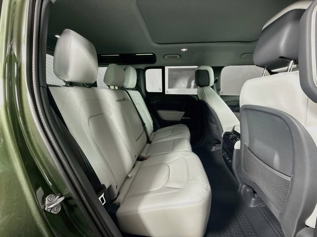 New 2026 Land Rover Defender 110 X-Dynamic SE AWD/4WD image 29
