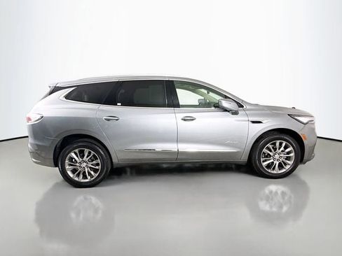 Used 2023 Buick Enclave Avenir w/ Avenir Technology Package image 11