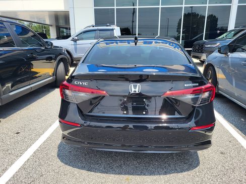 Used 2024 Honda Civic Touring image 5