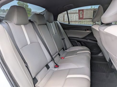 Used 2025 Toyota Camry SE FWD image 22