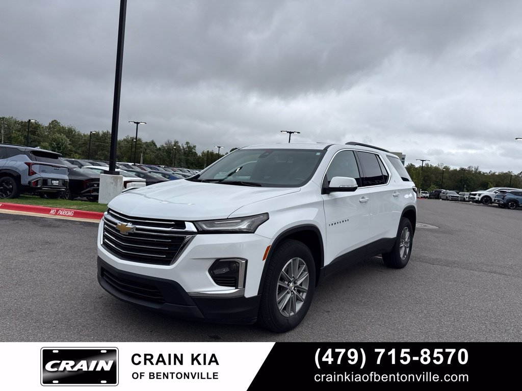 Used 2023 Chevrolet Traverse LT AWD/4WD image 2