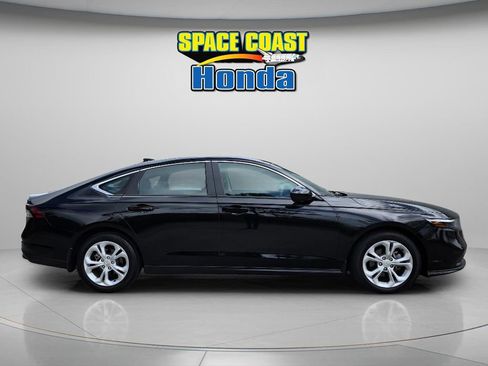 Used 2025 Honda Accord LX image 11