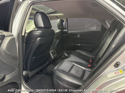Used 2017 Toyota Avalon Limited w/ Carpet Mat Package image 9