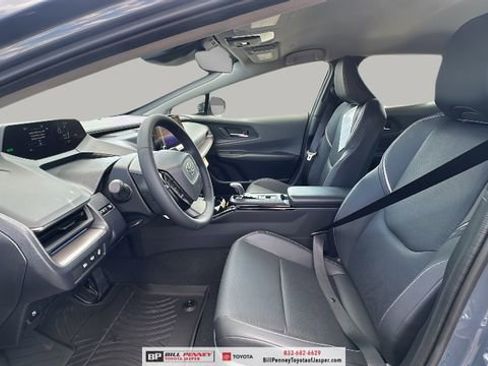 New 2026 Toyota Prius XLE FWD image 11