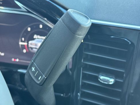 New 2026 GMC Sierra 1500 SLE image 23