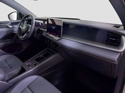 New 2026 Volkswagen Tiguan SE R-Line image 29