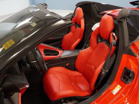 Used 2023 Chevrolet Corvette Stingray Premium Conv w/ Z51 Performance Package RWD image 3