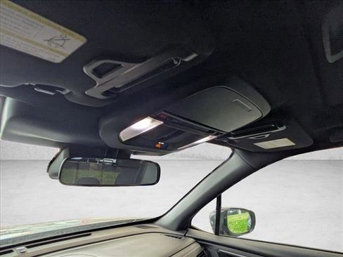 Used 2026 Subaru Forester Premium AWD/4WD image 19