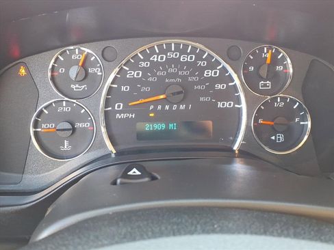 Used 2024 Chevrolet Express 2500 w/ Driver Convenience Package image 6