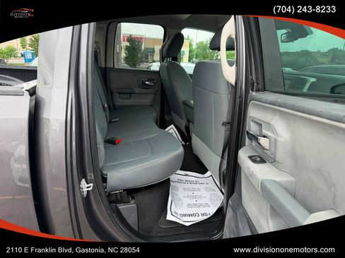 Used 2016 RAM 1500 Classic SLT RWD image 17