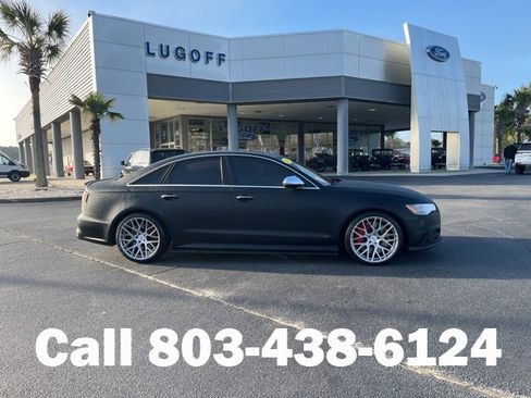 Used 2017 Audi S6 Prestige w/ S6 Sport Package image 2