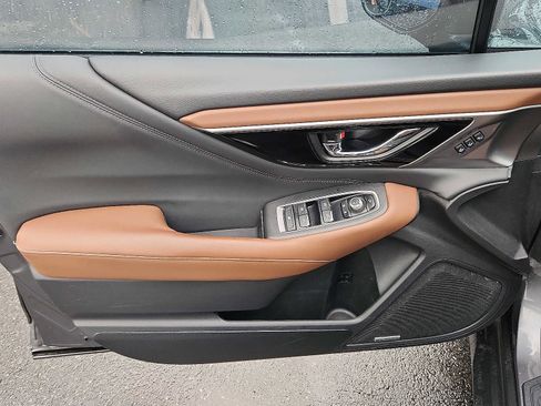 Used 2020 Subaru Outback Touring AWD/4WD image 12
