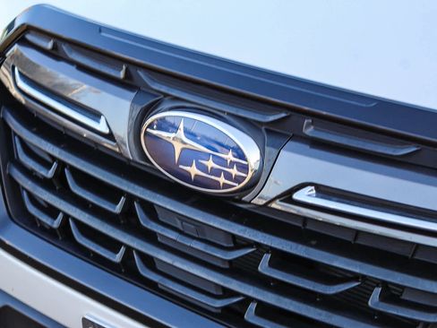 Used 2023 Subaru Forester Touring image 9