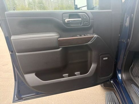 Certified 2023 GMC Sierra 2500 SLT w/ SLT Premium Package image 10