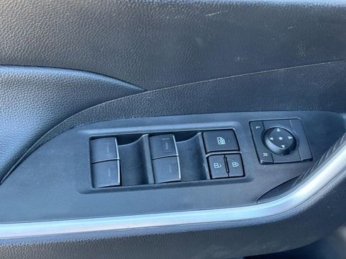 Used 2024 Toyota RAV4 XLE image 24