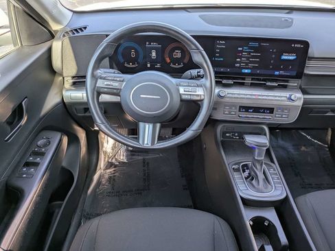 Used 2025 Hyundai Kona SEL FWD image 16