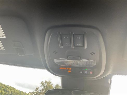 Used 2024 Chevrolet Trax RS w/ Sunroof Package image 33