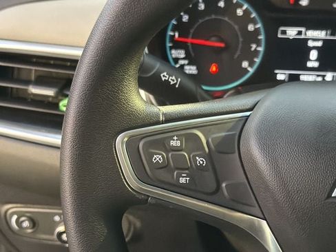 Used 2018 Chevrolet Equinox LS FWD image 24