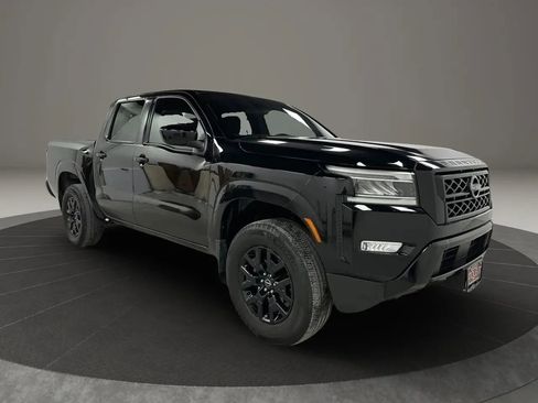 Used 2023 Nissan Frontier SV w/ Midnight Edition Package AWD/4WD image 8