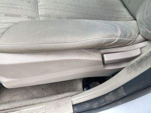 Used 2008 Ford Focus SE FWD image 17