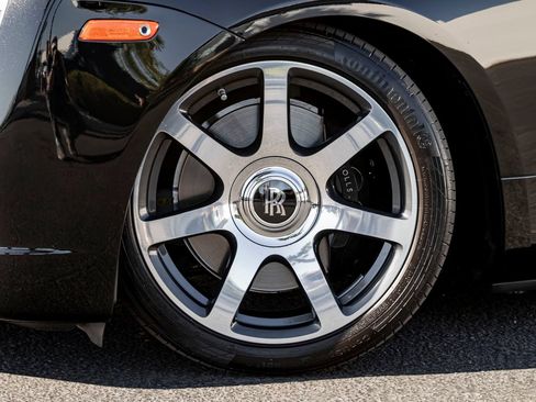 Certified 2018 Rolls-Royce Dawn RWD image 11