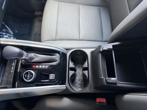 Used 2025 Chevrolet Colorado ZR2 w/ Technology Package image 38