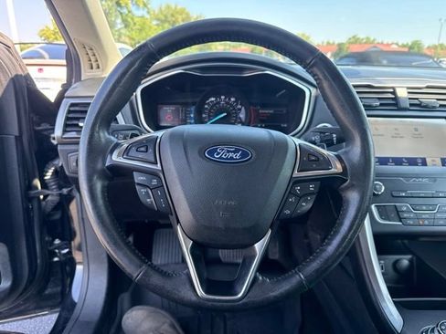 Used 2019 Ford Fusion SEL FWD image 28