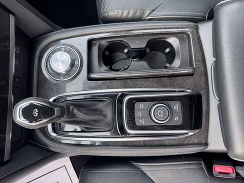 Used 2024 INFINITI QX80 Luxe image 21