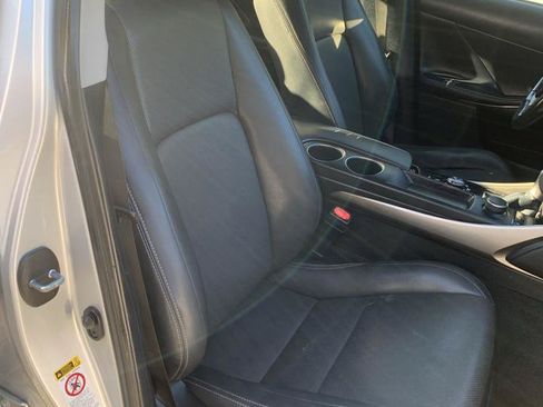 Used 2014 Lexus IS 250 w/ Premium Package RWD image 9