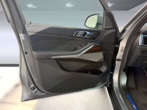 Used 2026 BMW X5 sDrive40i w/ Climate Comfort Package image 20