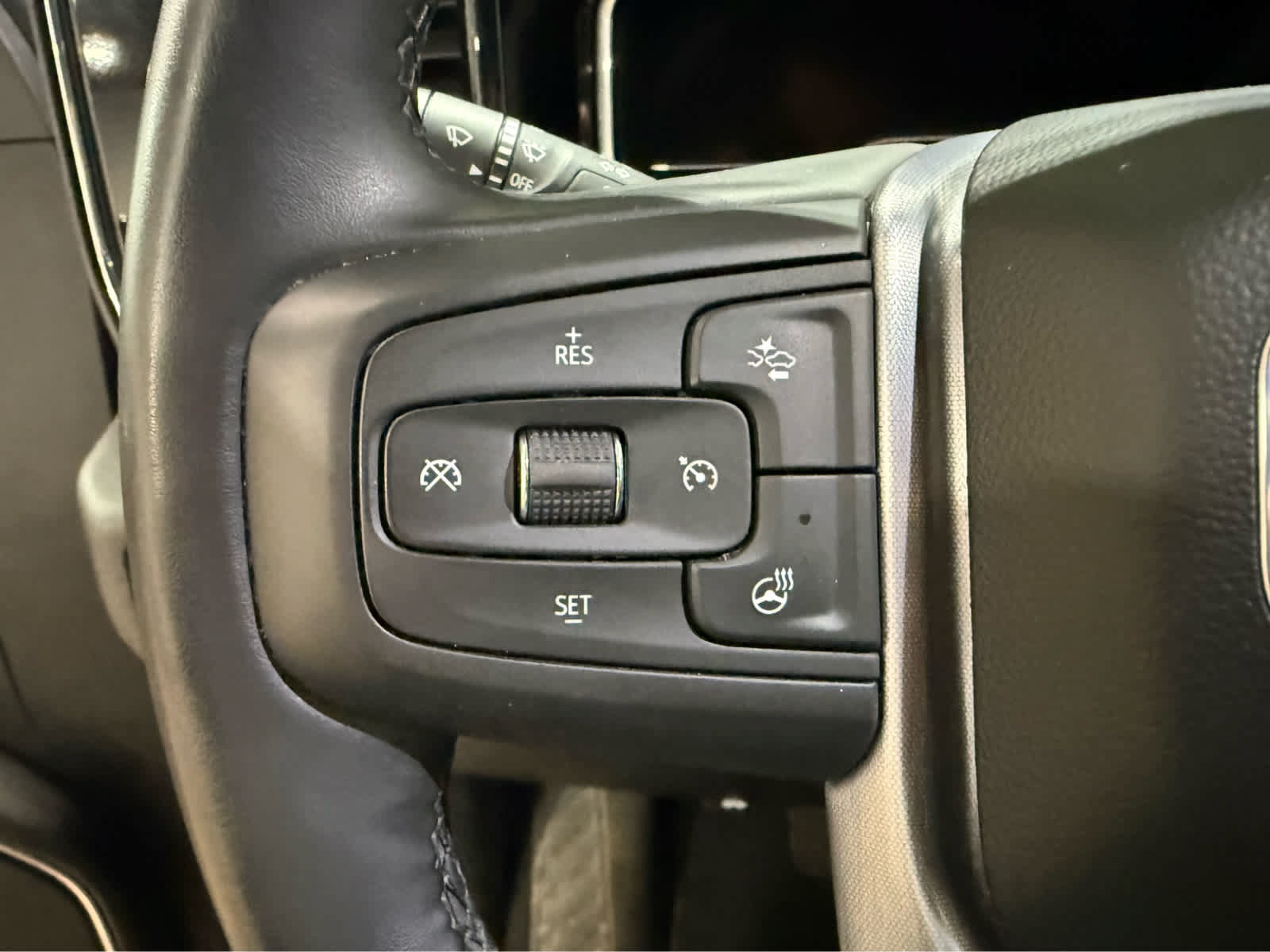 Used 2025 GMC Sierra 1500 SLT AWD/4WD image 17