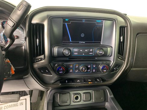 Used 2017 Chevrolet Silverado 1500 LTZ Z71 w/ Midnight Edition AWD/4WD image 23