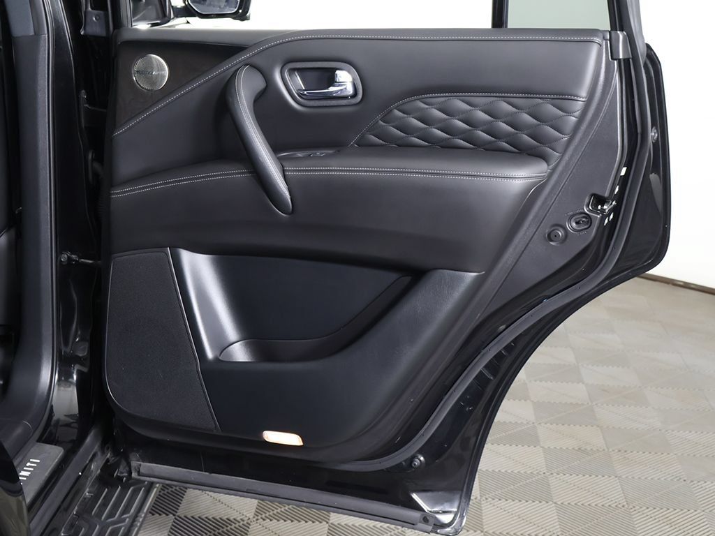 Used 2024 INFINITI QX80 Sensory AWD/4WD image 33