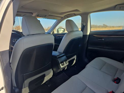 Used 2013 Lexus ES 350 4dr Sdn image 17