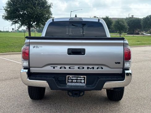 Used 2021 Toyota Tacoma TRD Off-Road AWD/4WD image 6