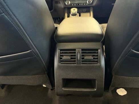 Used 2024 Mitsubishi Outlander SE AWD/4WD image 22